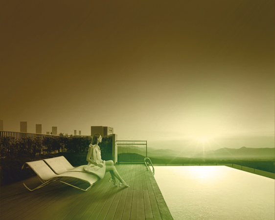Rooftop Infinity Pool At 40th Level